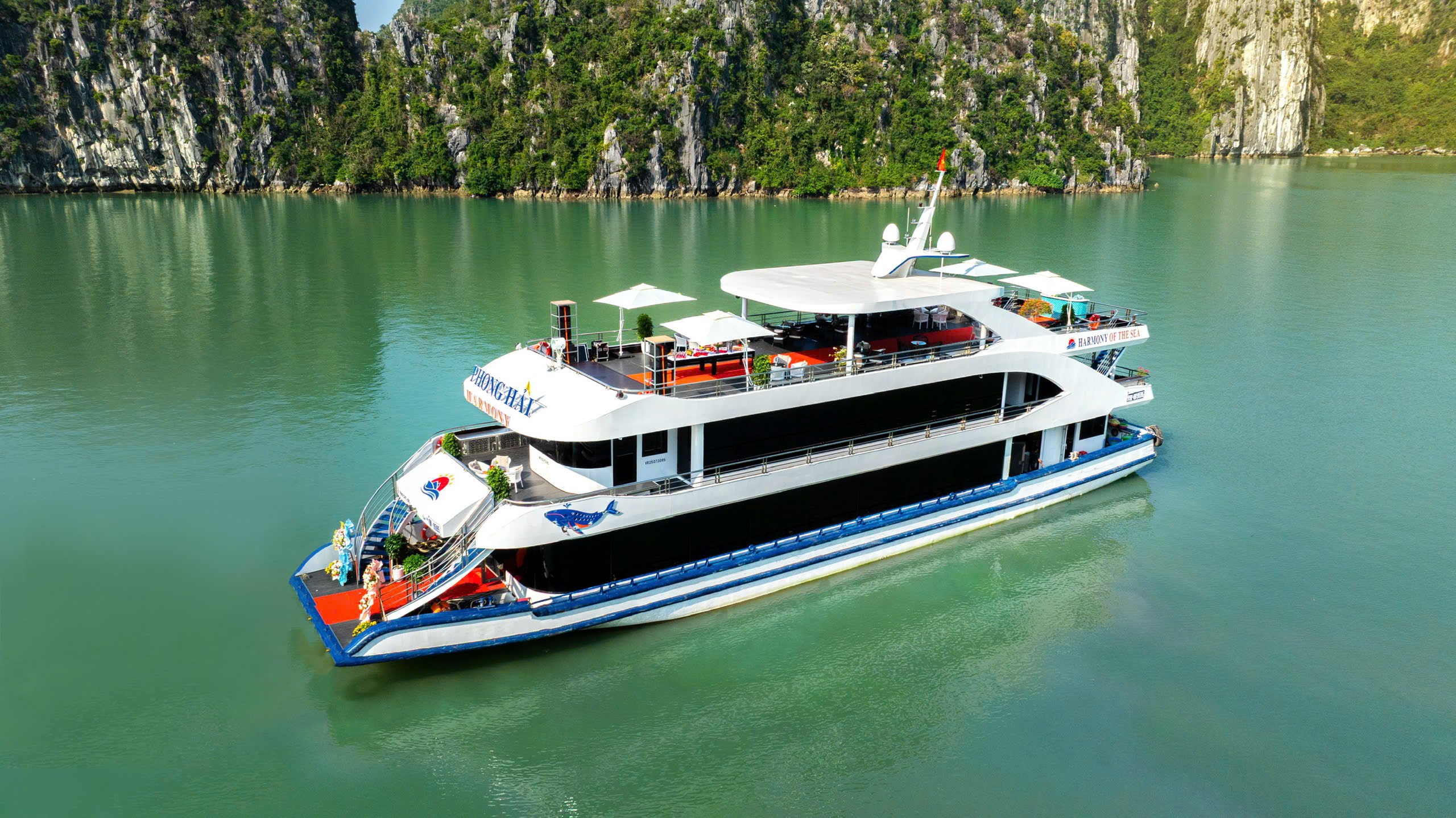 Du Thuyền Harmony Cruise 5 Sao Hạ Long 1 Ngày Giá Rẻ